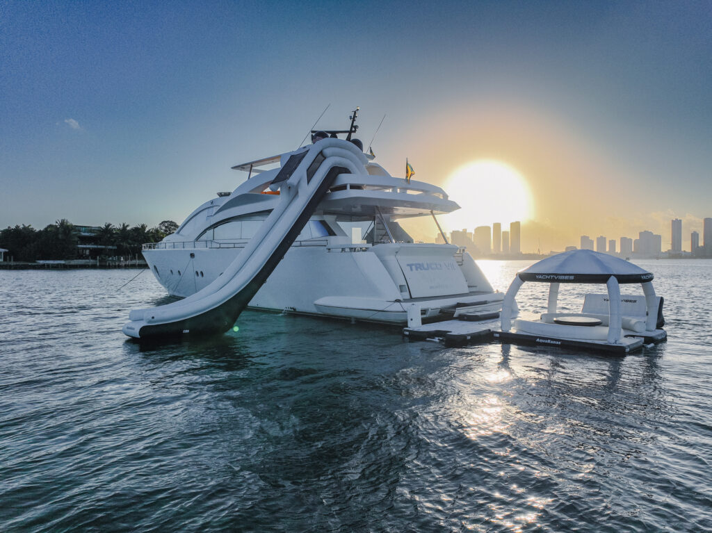 yacht hotel miami